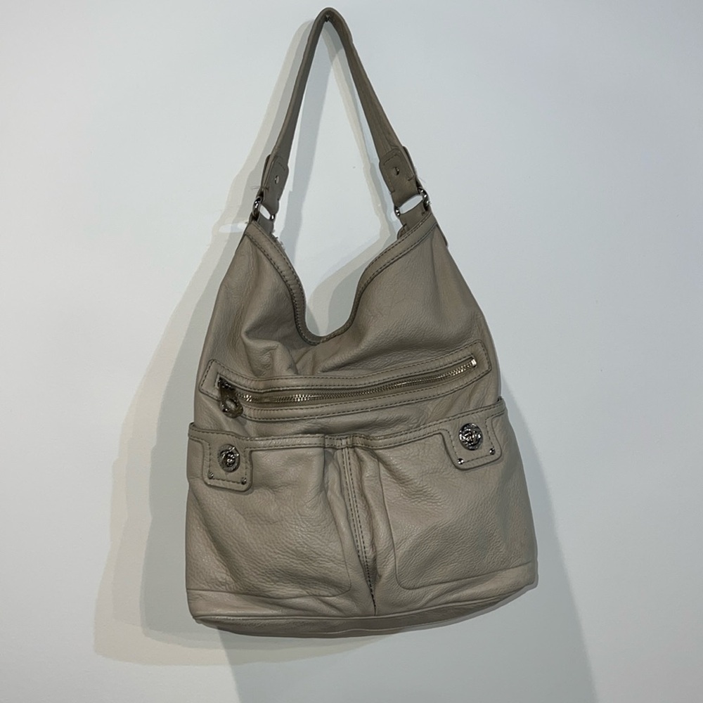 Marc By Marc Jacobs Totally Turnlock Hobo Bag in stone/beige/cement